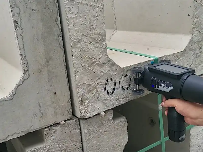 Böyük simvollu ən çox istifadəçi dostu əl reaktiv printerləri